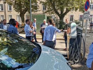 Inauguration des premières bornes de recharges